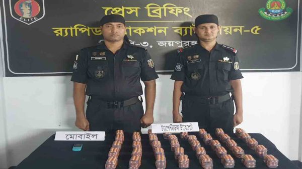 জয়পুরহাটে ৮ হাজার পিস ট্যাপেন্টাডল ট্যাবলেটসহ গ্রেপ্তার ১